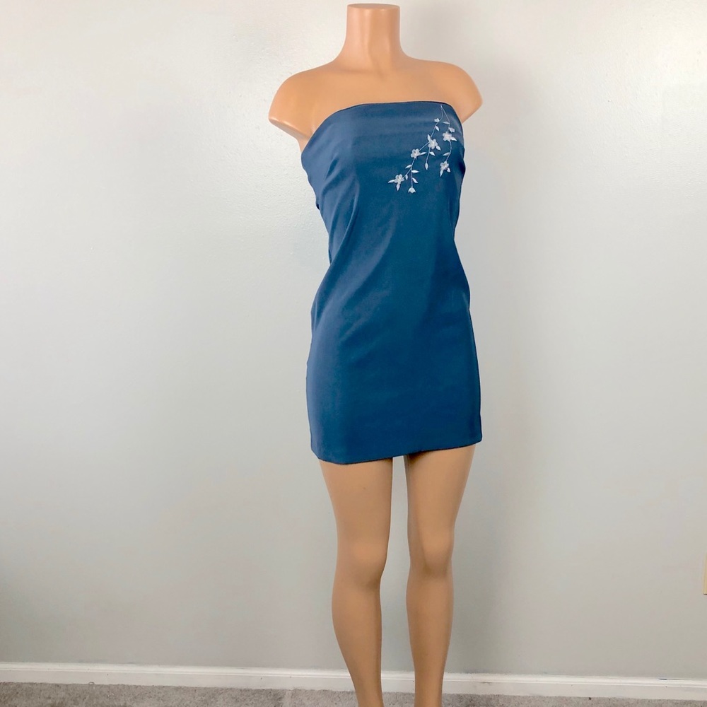 Sleeveless Bllue City Triangles Dress